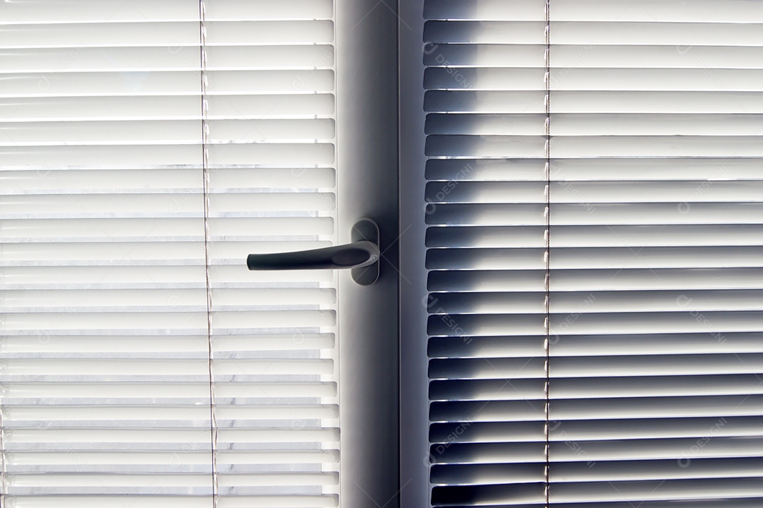 Persianas modernas de ferro para escritório