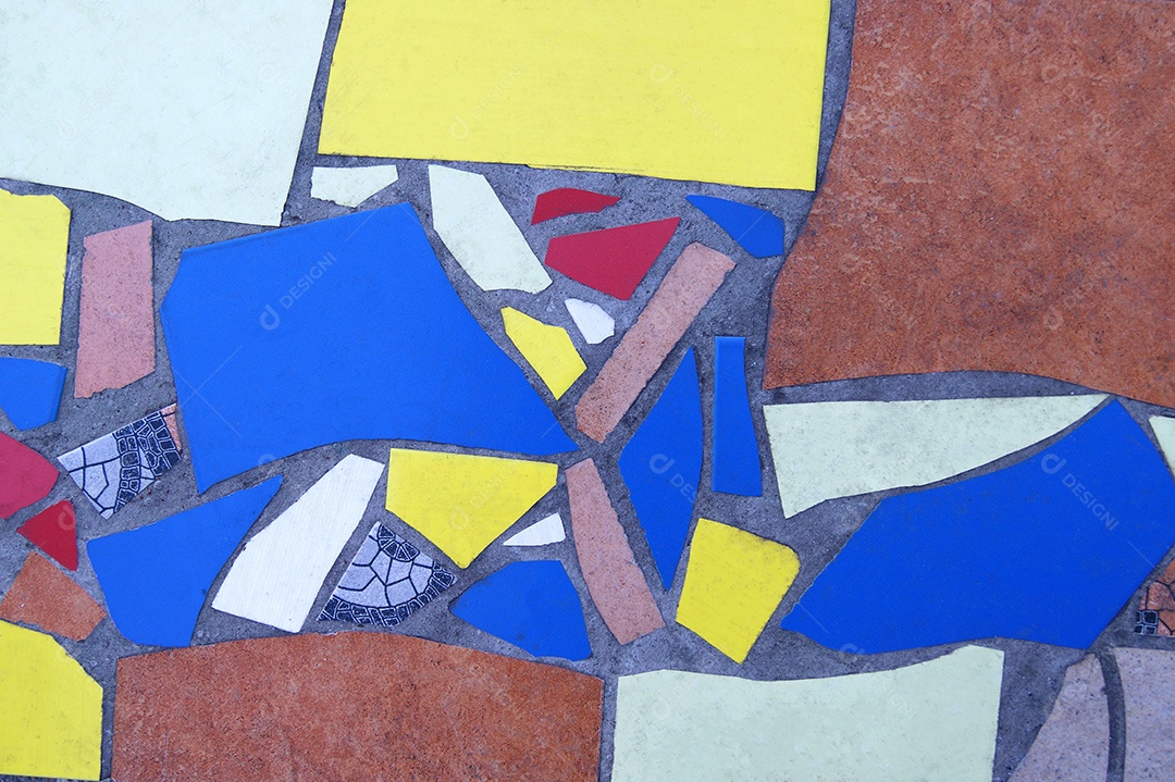 Piso ou parede em mosaico cerâmico colorido