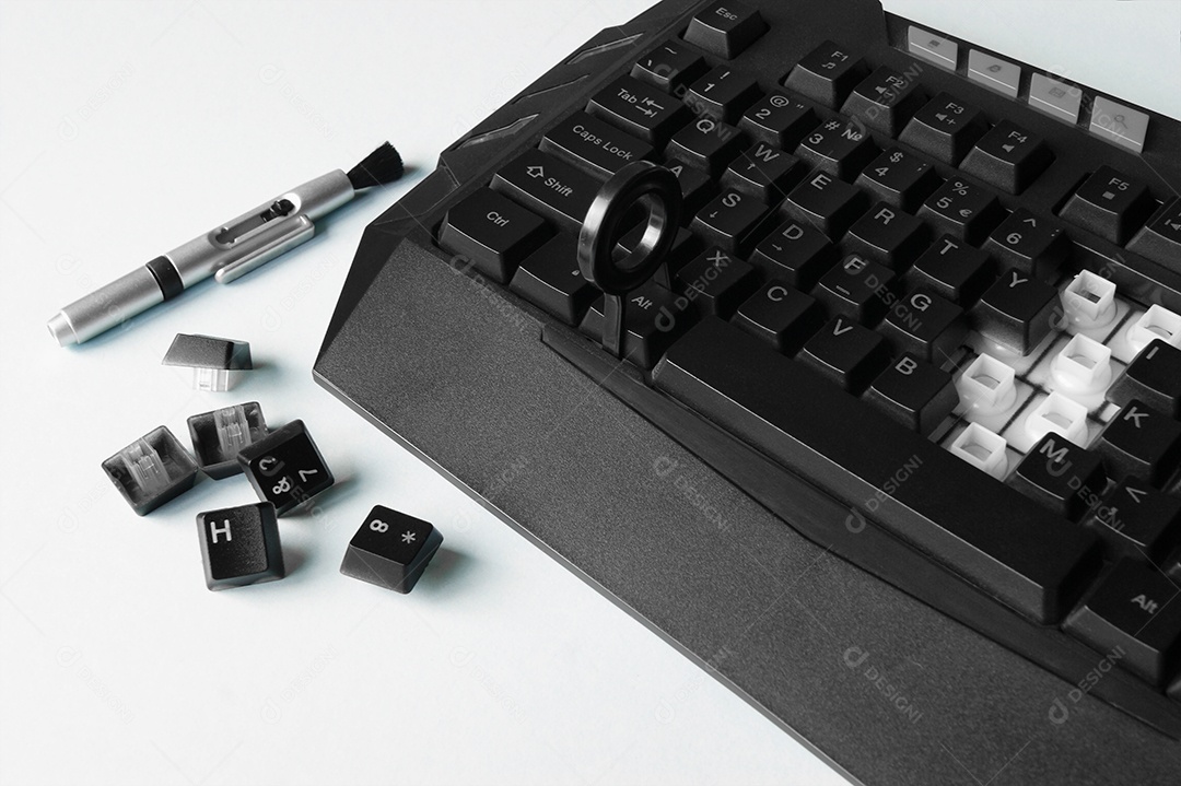 Teclas tiradas para fazer trocas e limpeza