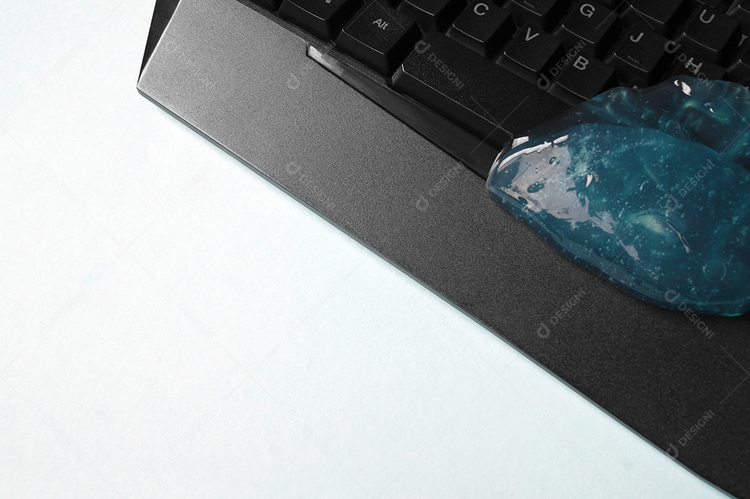 Limpeza de teclado com gel azul
