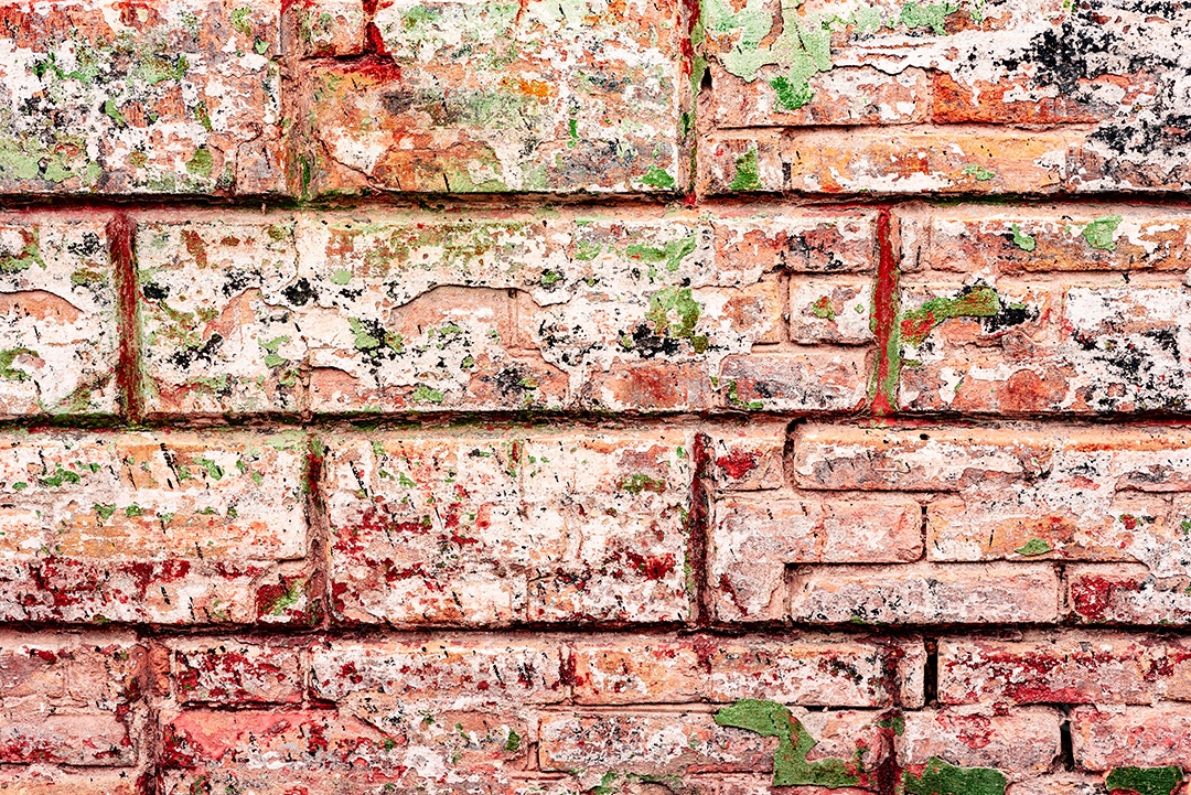 Textura, tijolo, parede, pode ser usado como fundo. Textura de tijolo com arranhões e rachaduras