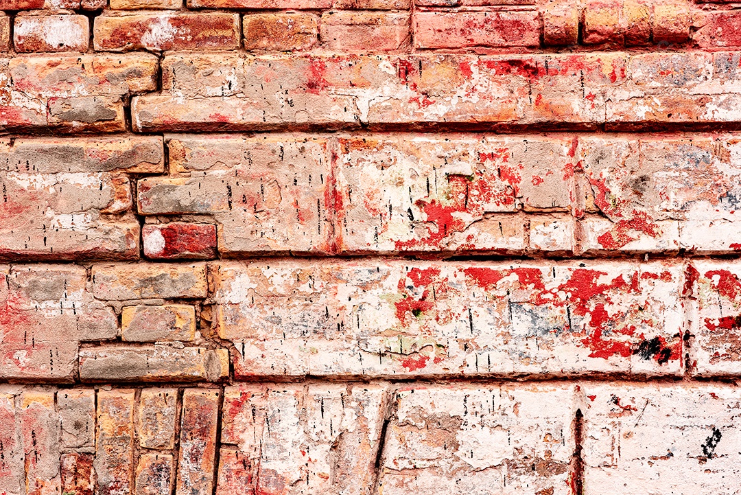 Textura, tijolo, parede, pode ser usado como fundo. Textura de tijolo com arranhões e rachaduras