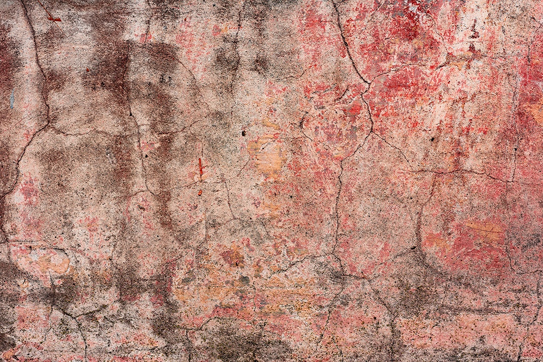 Textura, parede, concreto, pode ser usado como fundo. Fragmento de parede com arranhões e rachaduras