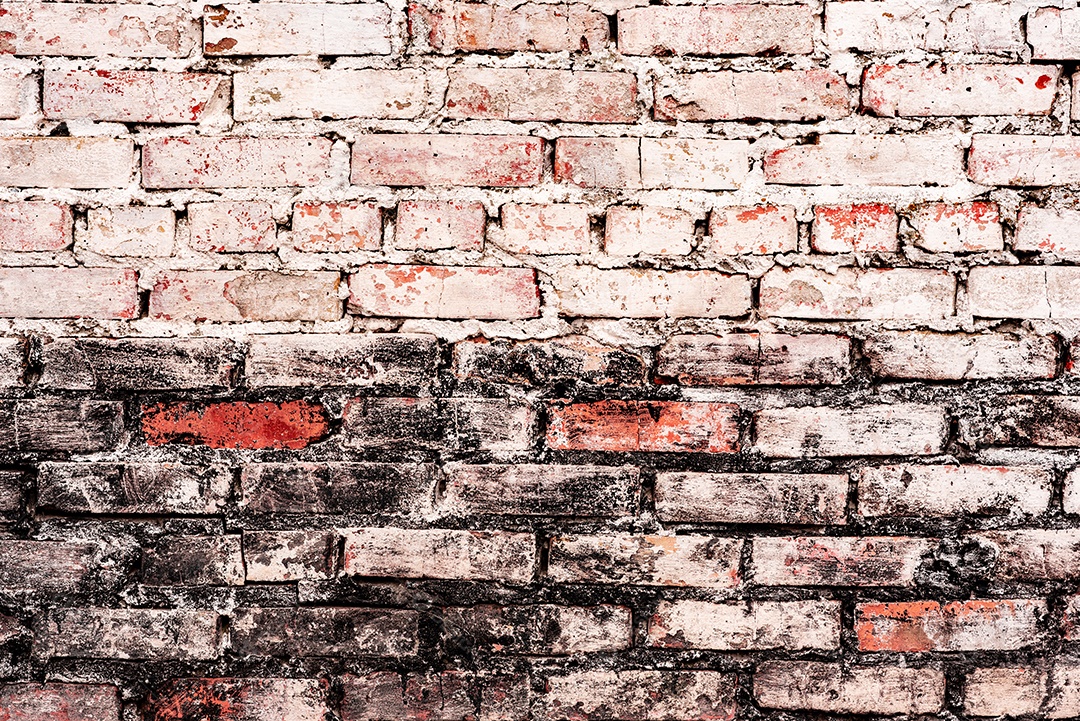 Textura, tijolo, parede, pode ser usado como fundo. Textura de tijolo com arranhões e rachaduras