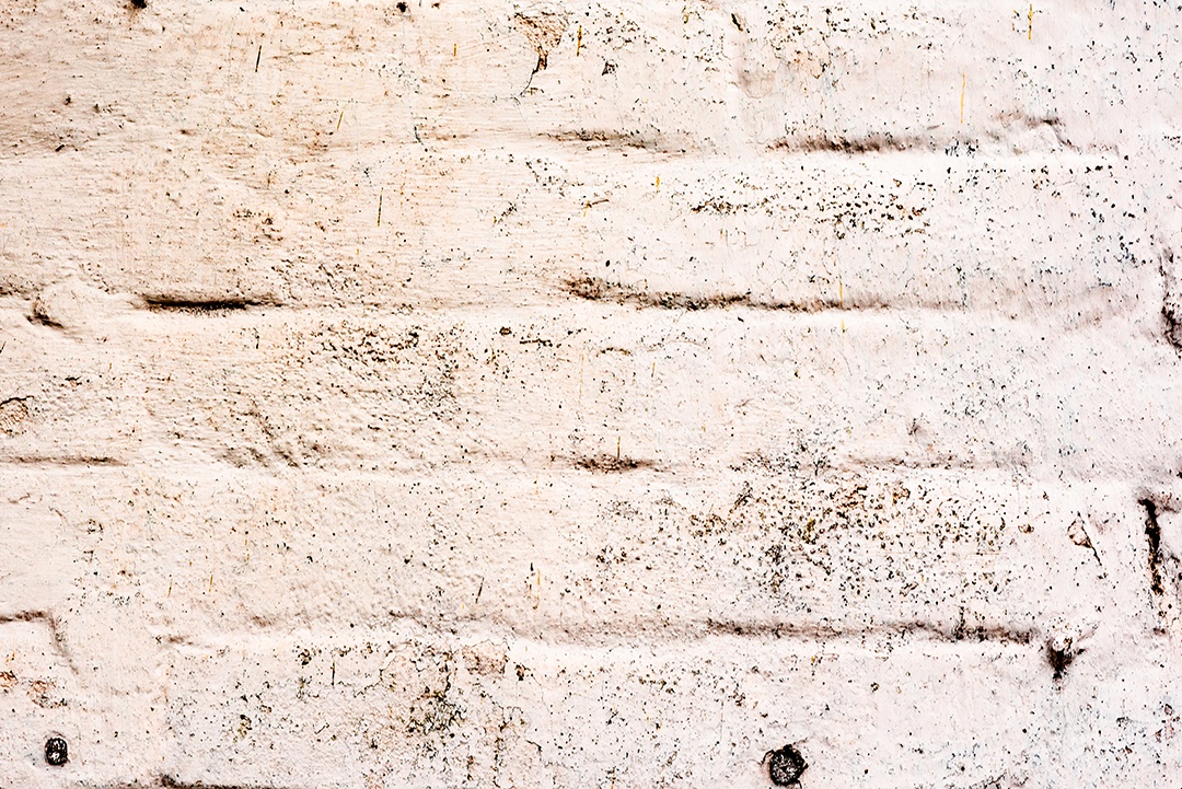 Textura, tijolo, parede, pode ser usado como fundo. Textura de tijolo com arranhões e rachaduras