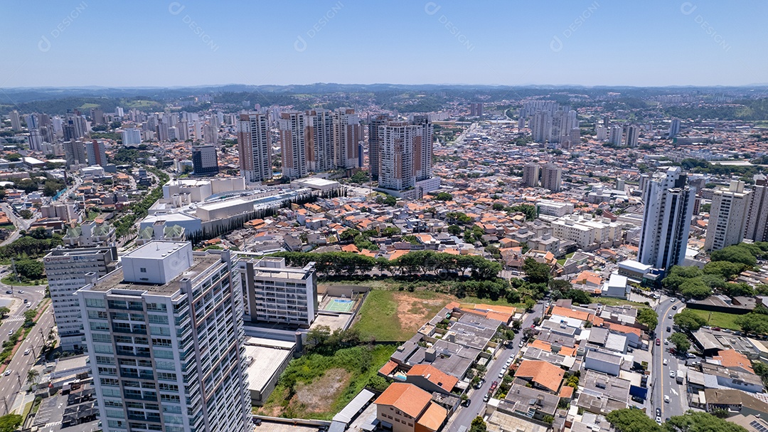 Cidade com vista aérea.