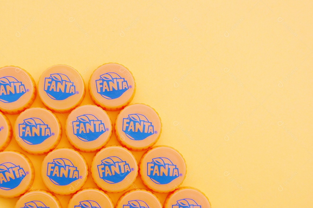 Tampas de fanta laranja