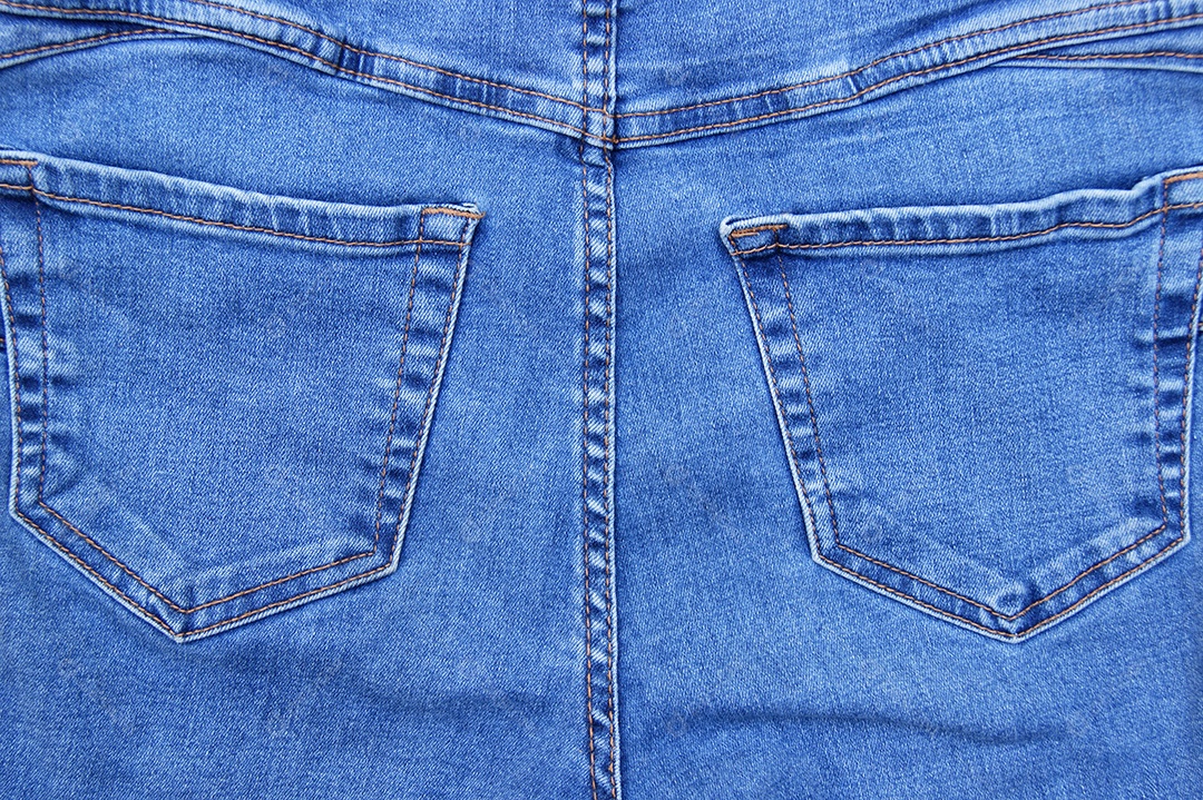 Parte de trás de short ou calça jeans detalhes