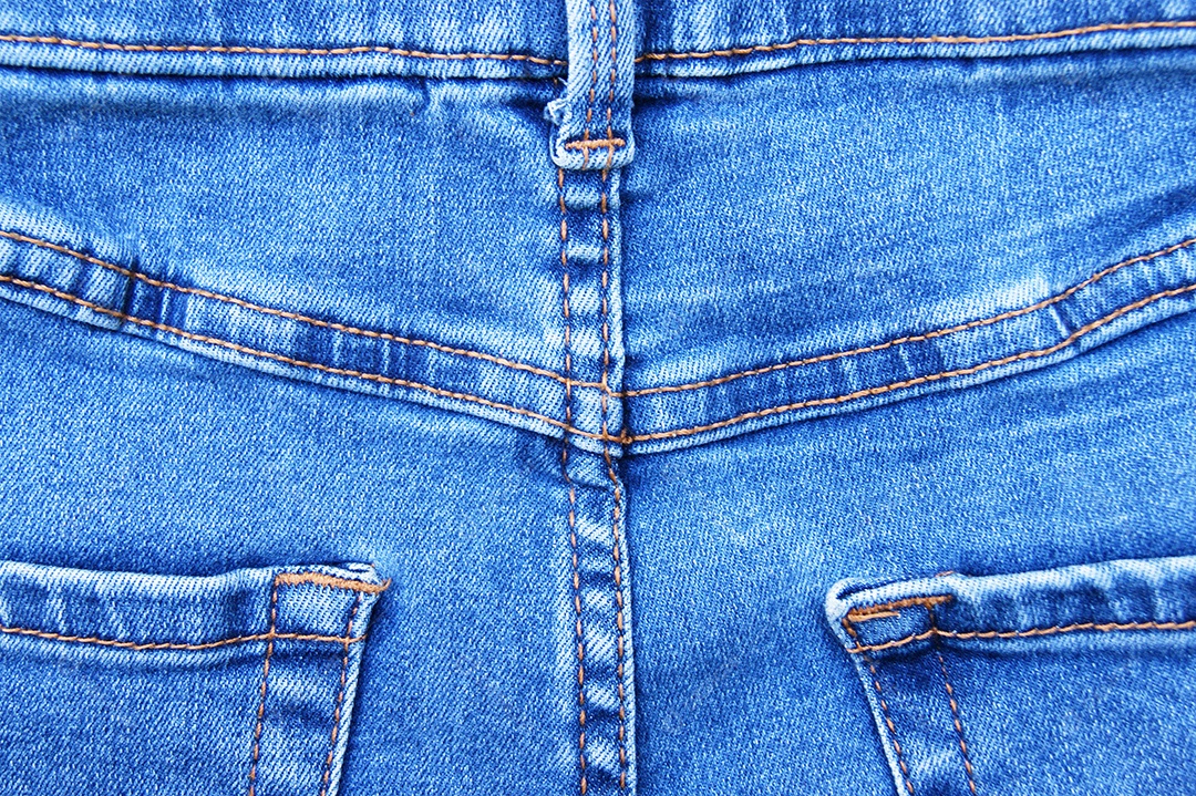 Detalhes de jeans parte de trás