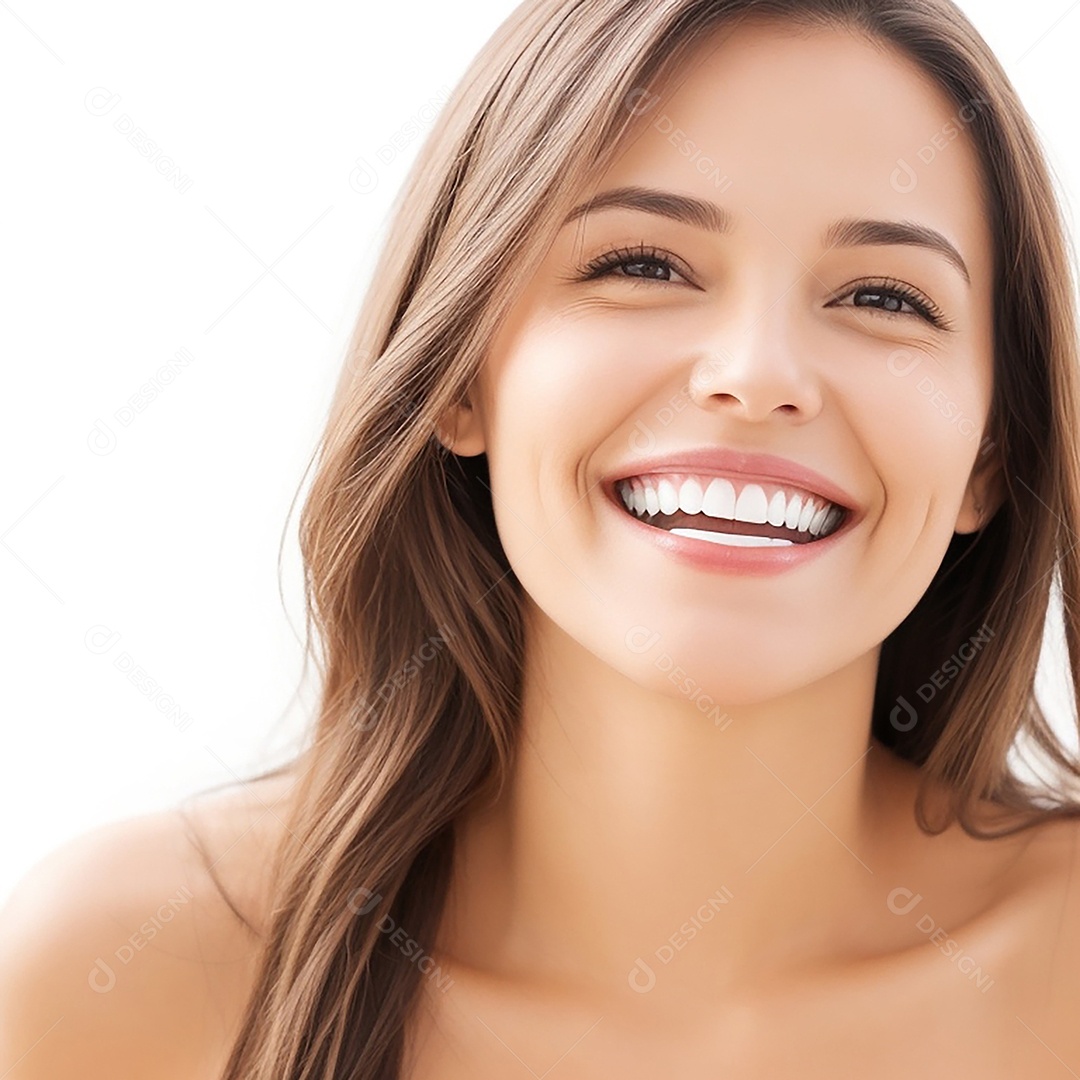 Mulher sorridente mostrando dentes limpos dental