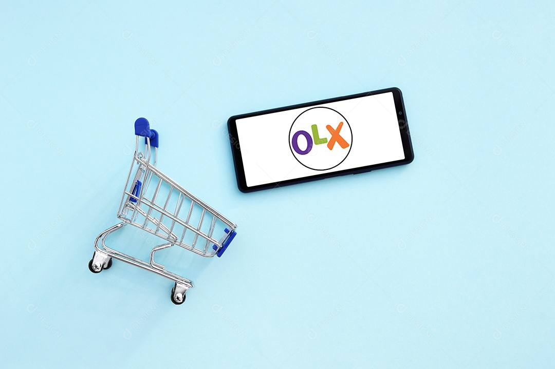 Carrinho de compras e celular conceito de comprar na olx