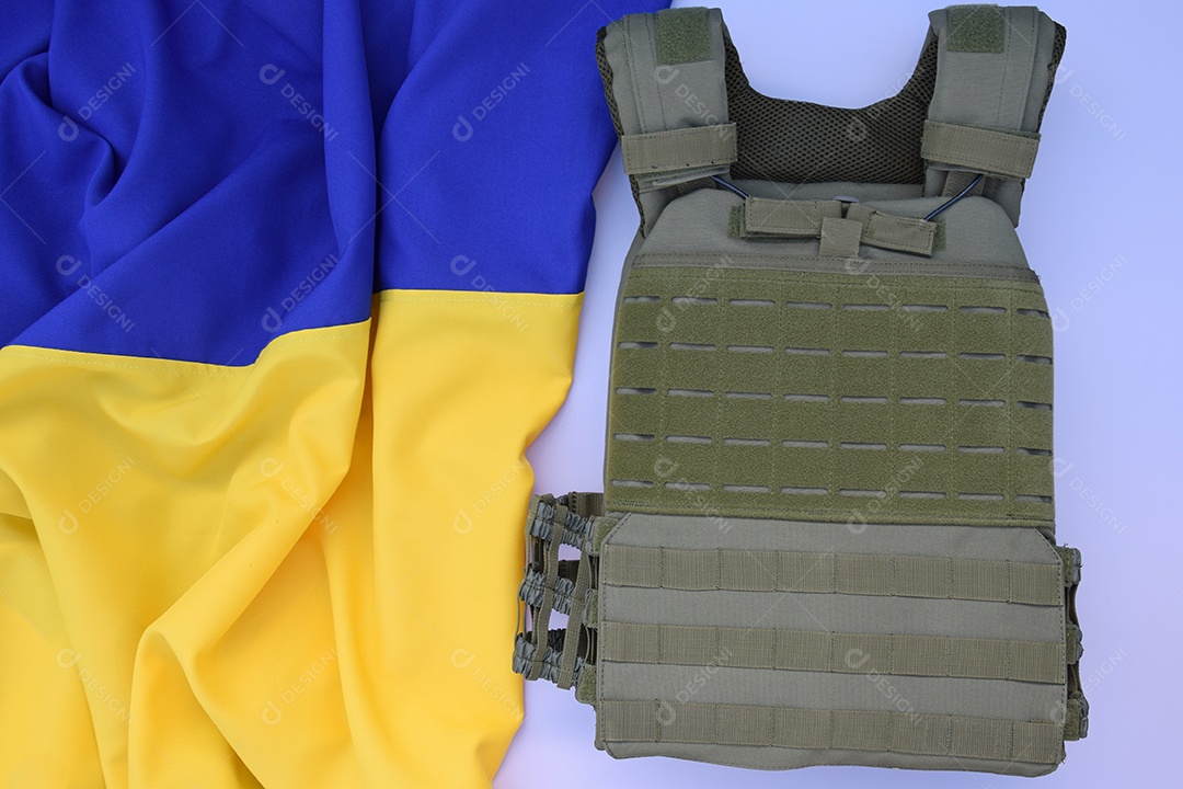 Bandeira e colete a prova de balas