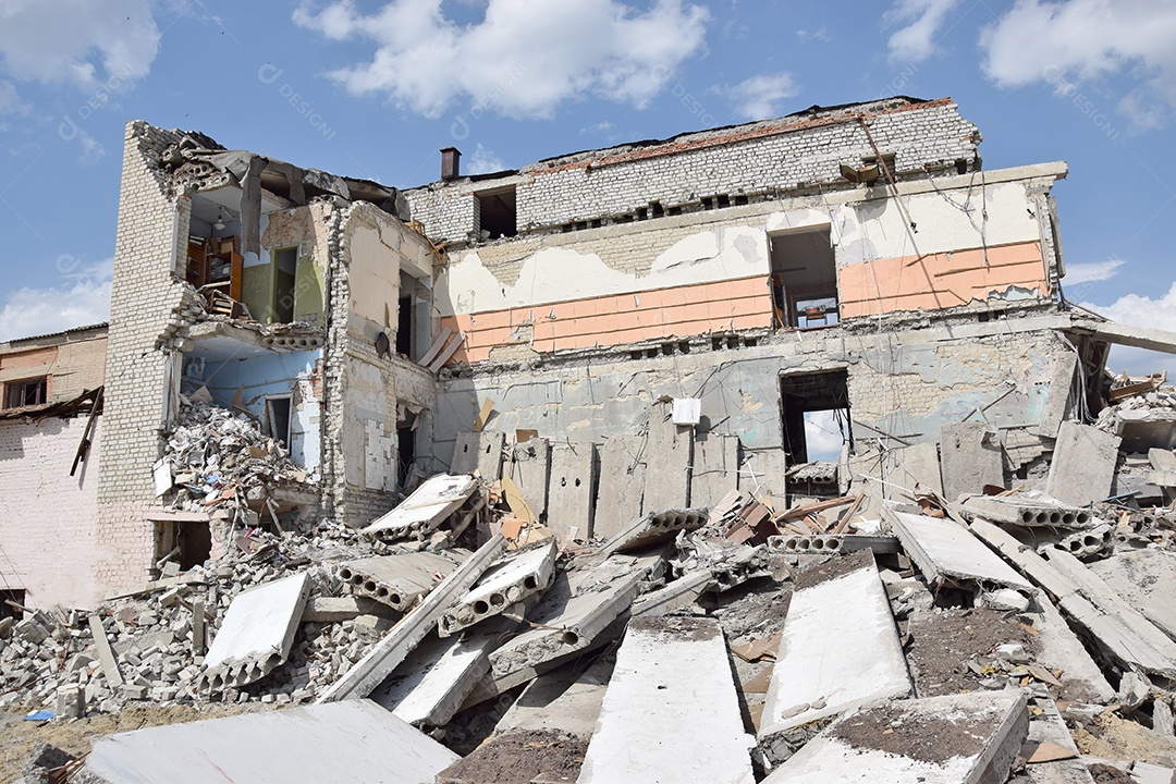 Casas e prédios destruídos por guerra