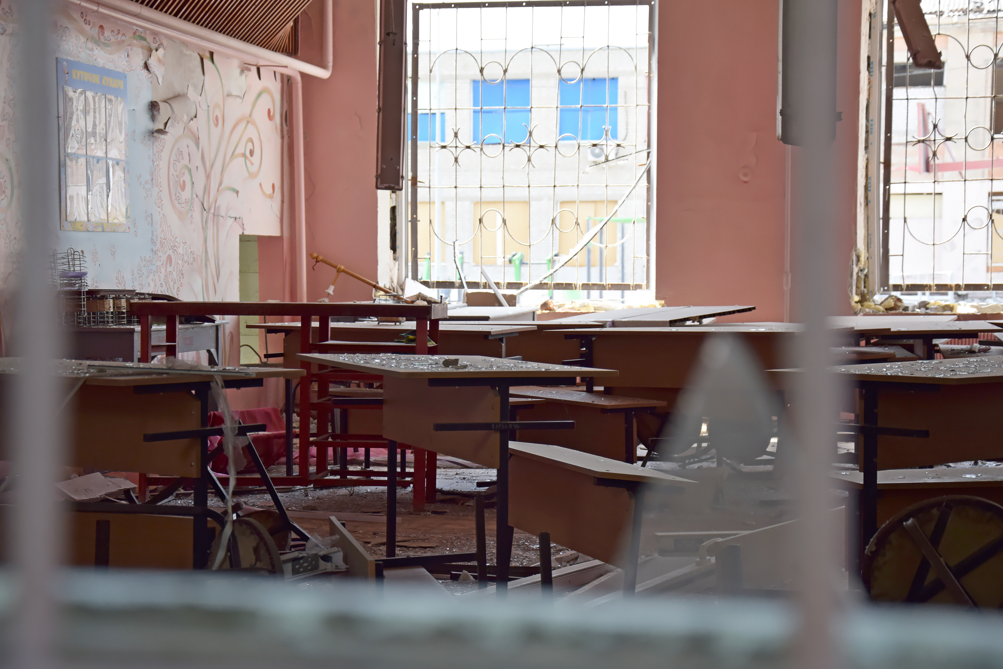 Escola destruída por guerra na Ucrânia