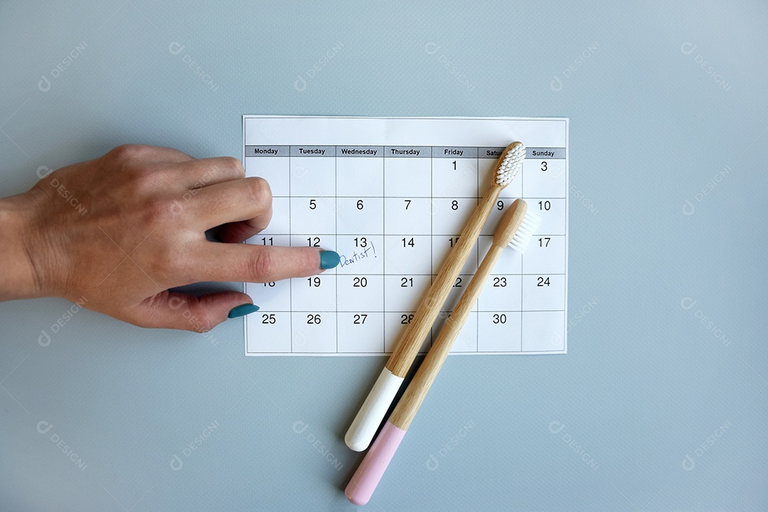 Calendário marcado com dia para dentista