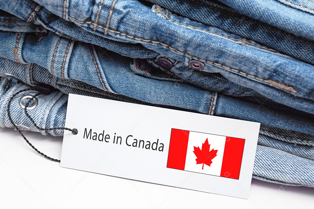 Peças jeans com etiqueta feita no Canadá