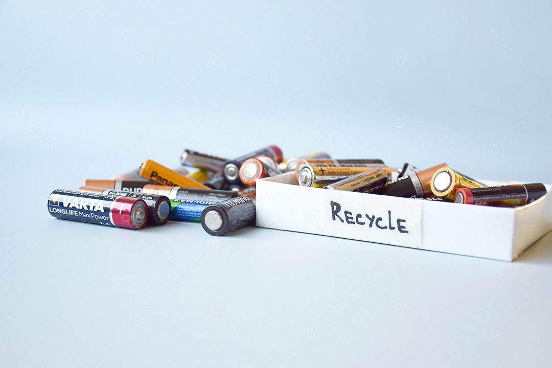 Pilhas usadas e descarte baterias tóxicas para o meio ambiente