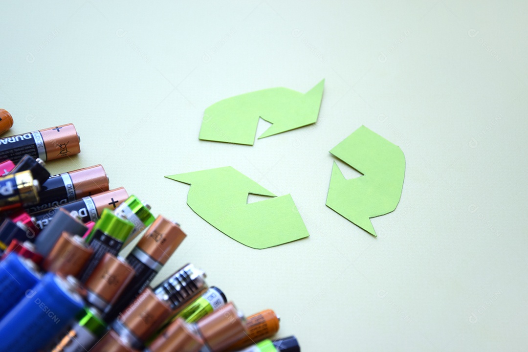 Pilhas vencidas para reciclar