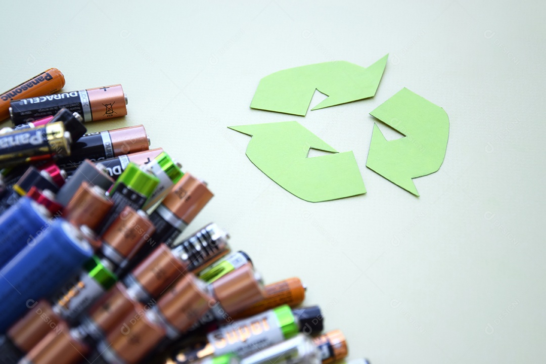 Pilhas usadas e descarte baterias tóxicas para o meio ambiente