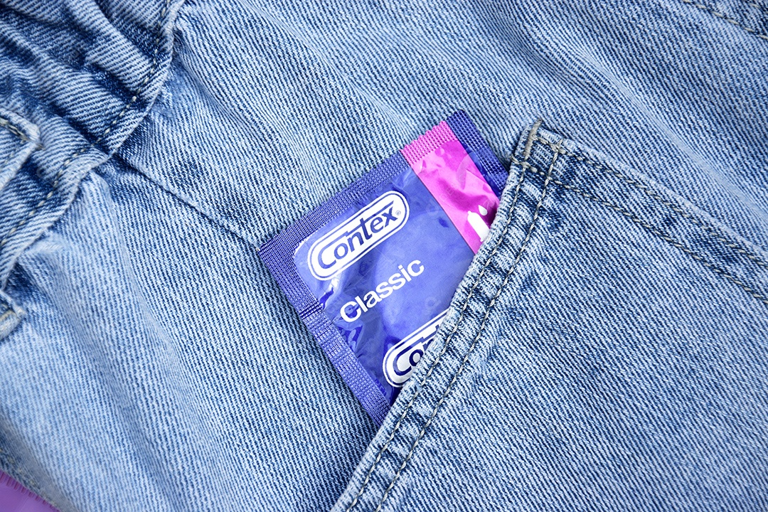 Camisinhas conceito de sexo seguro e saúde reprodutiva