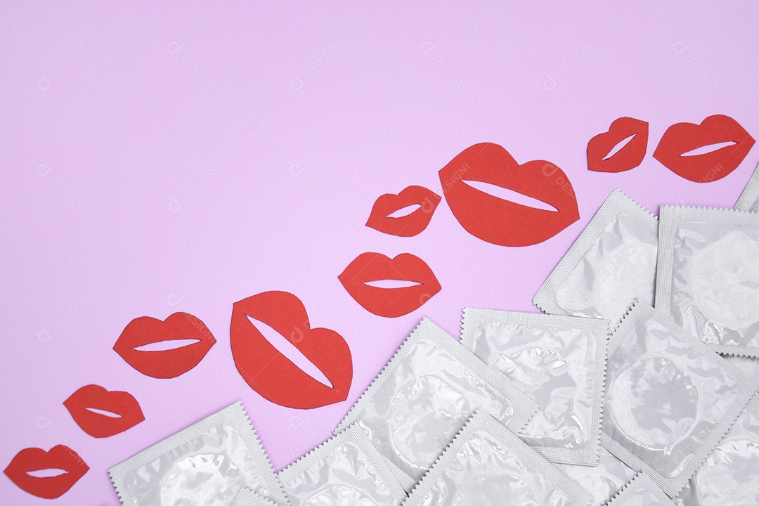 Bocas desenhadas e muitos preservativo