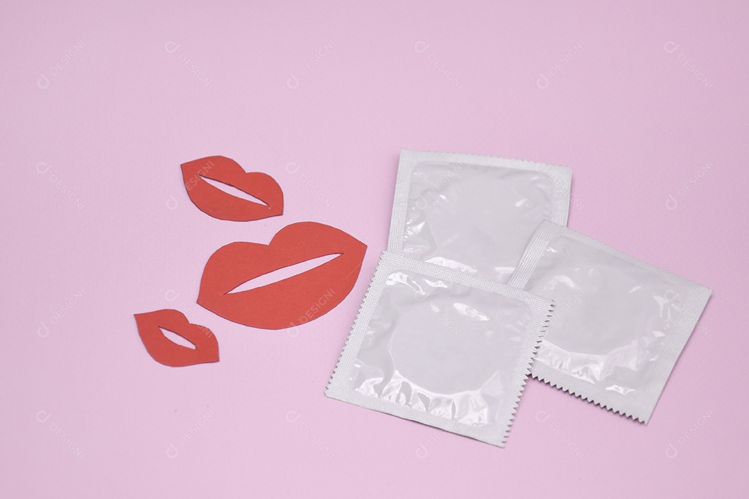 Camisinhas e bocas de desenhos