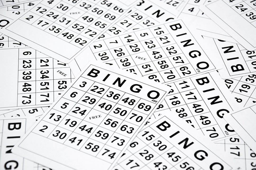 Muitas cartas para um jogo de tabuleiro de bingo