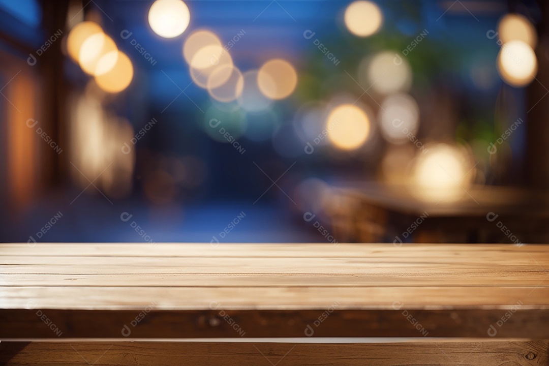 Mesa de madeira vazia fundo claro desfocado