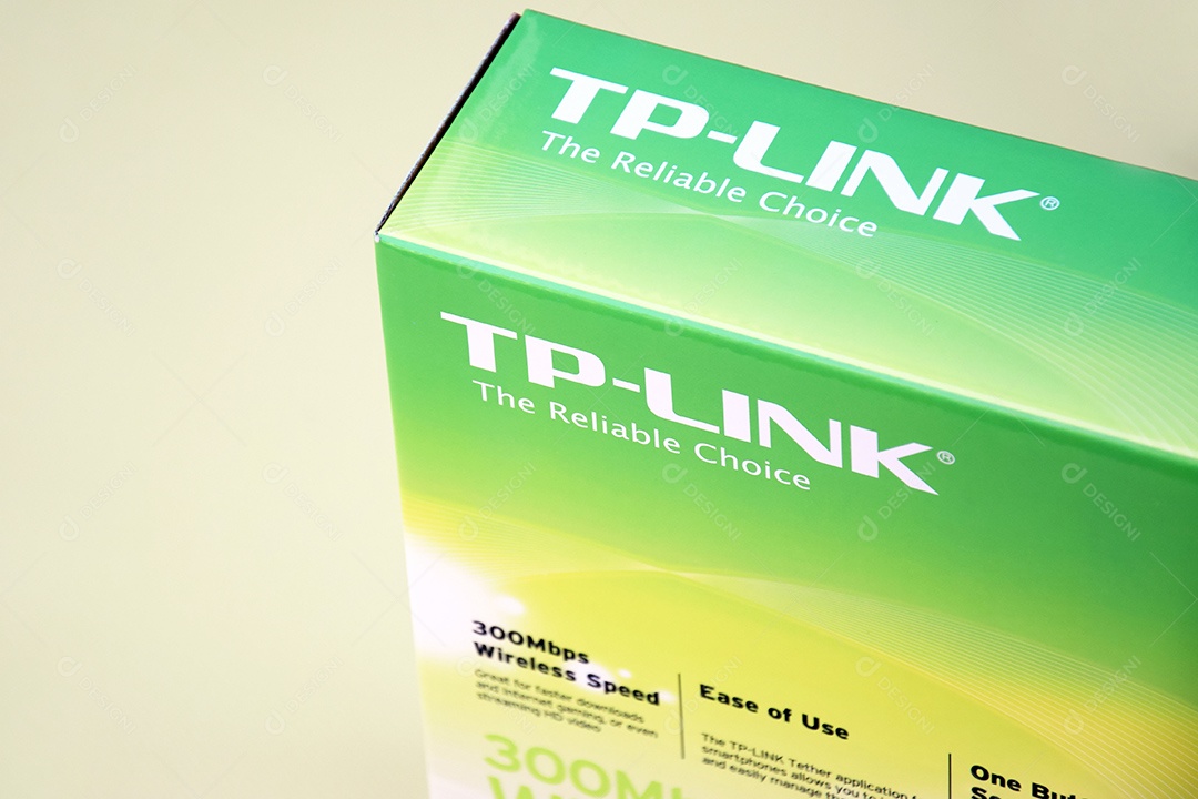 Caixa verde de um roteador doméstico