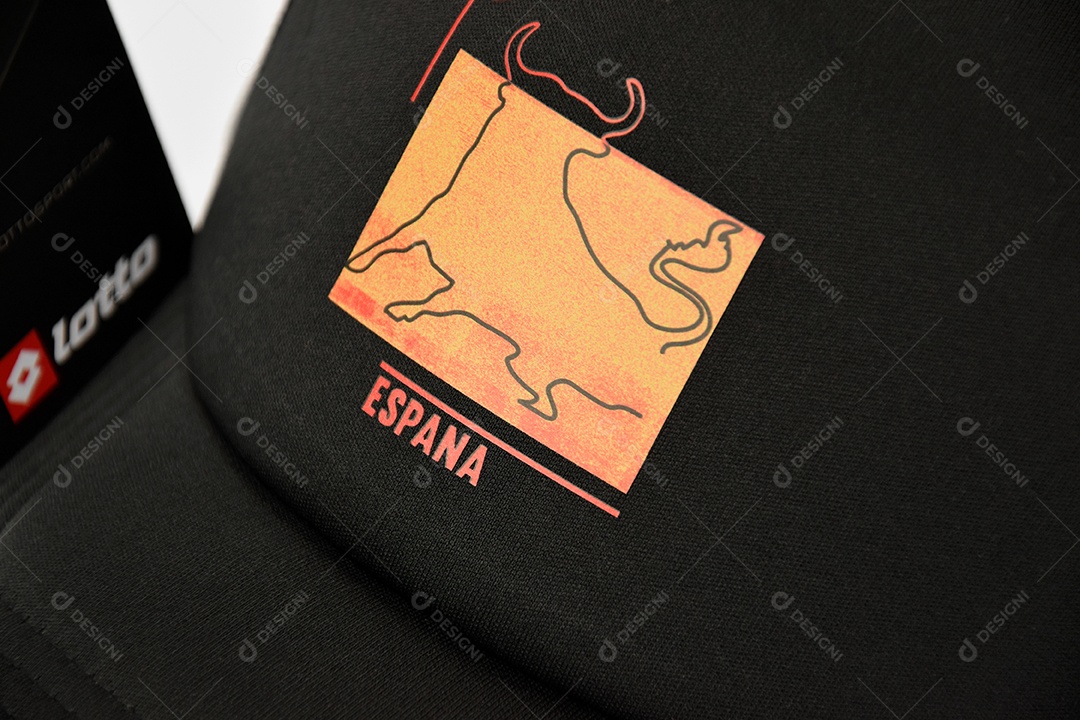 Boné esportivo com logotipo da Lotto