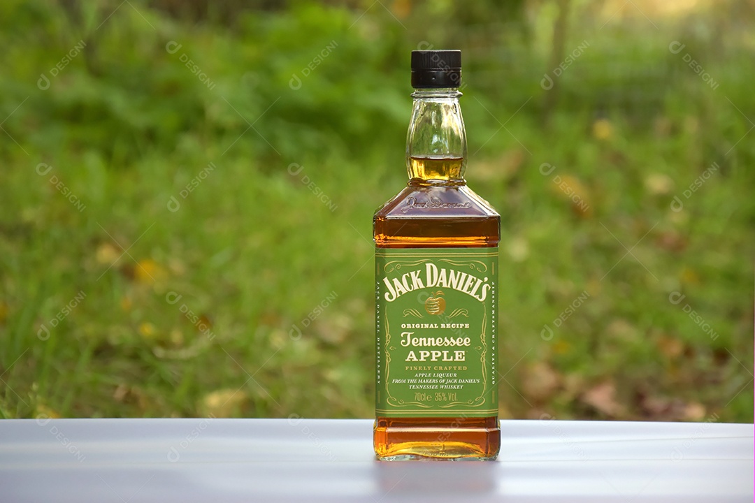 Garrafa de Jack Daniels com sabores Maçã