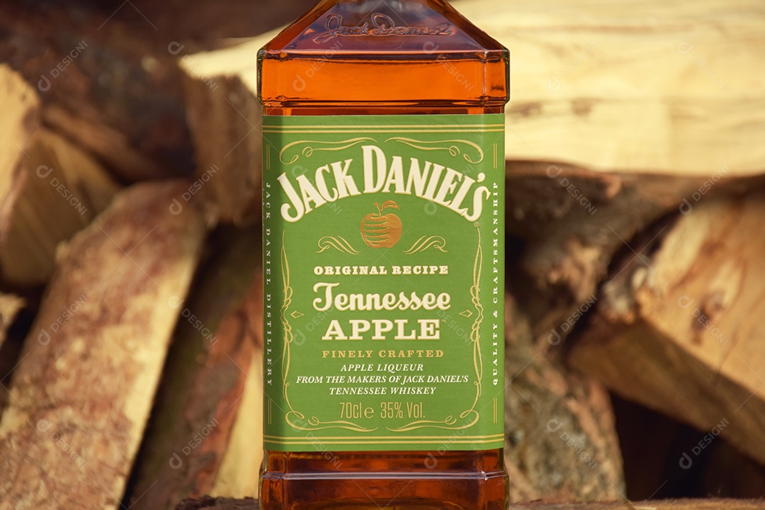 Garrafa de Jack Daniels com sabores Maçã