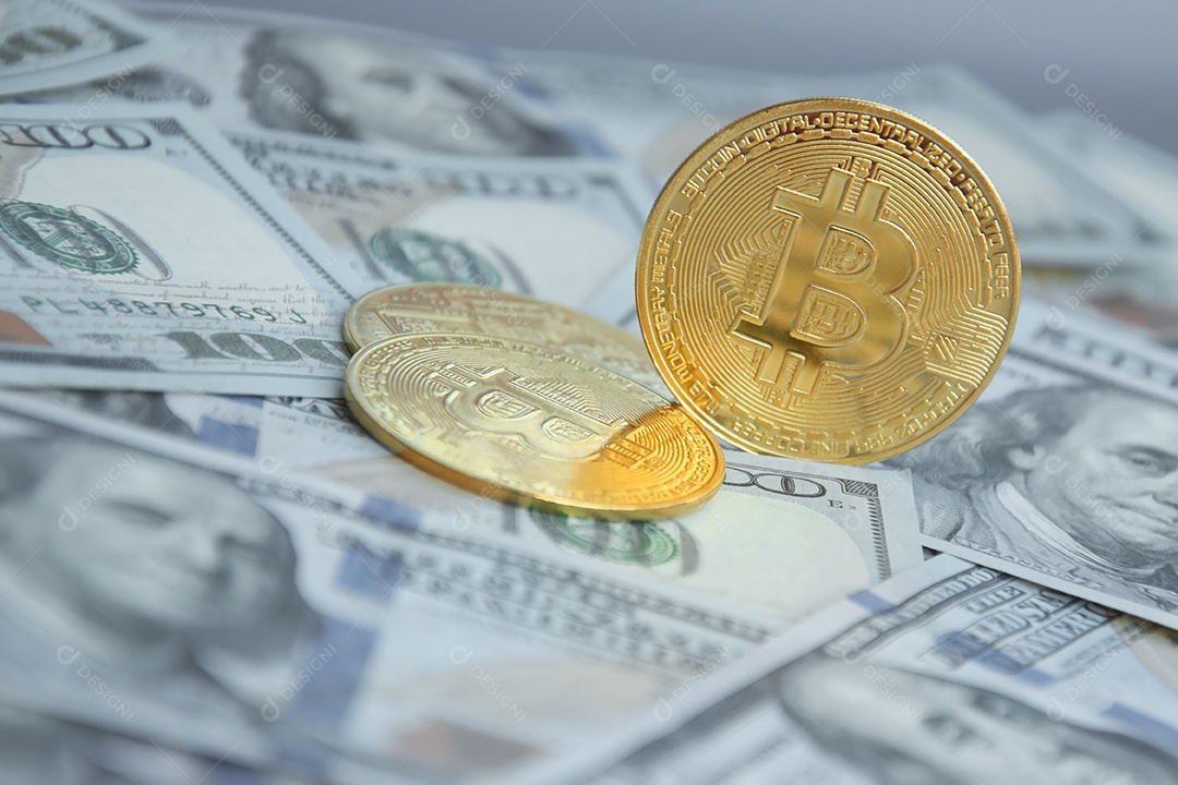 Dólar americano e moeda Bitcoin de dinheiro digital juntos