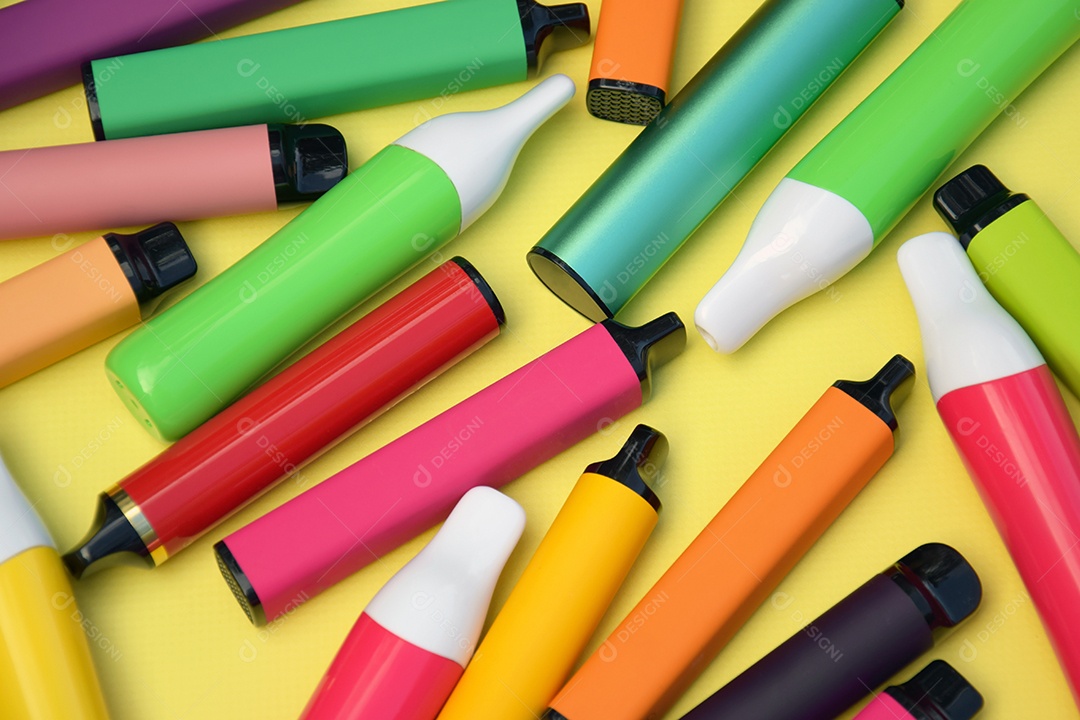 Conjunto de cigarros eletrônicos descartável