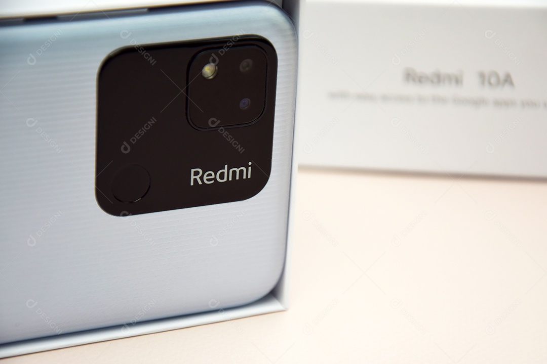 Celular Redmi 10A prata lançamento da Xiaomi
