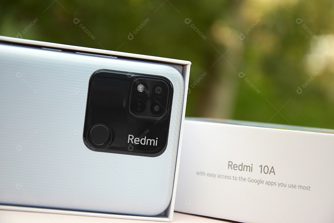 Celular Redmi 10A prata lançamento da Xiaomi