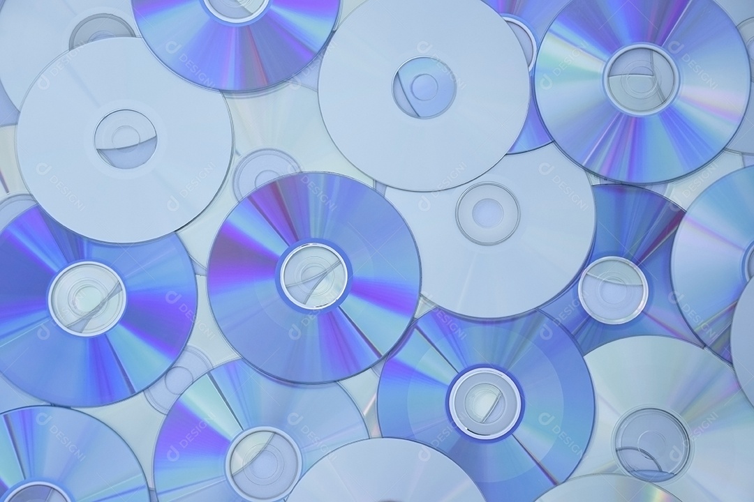 CDS antigo disposto como pano de fundo