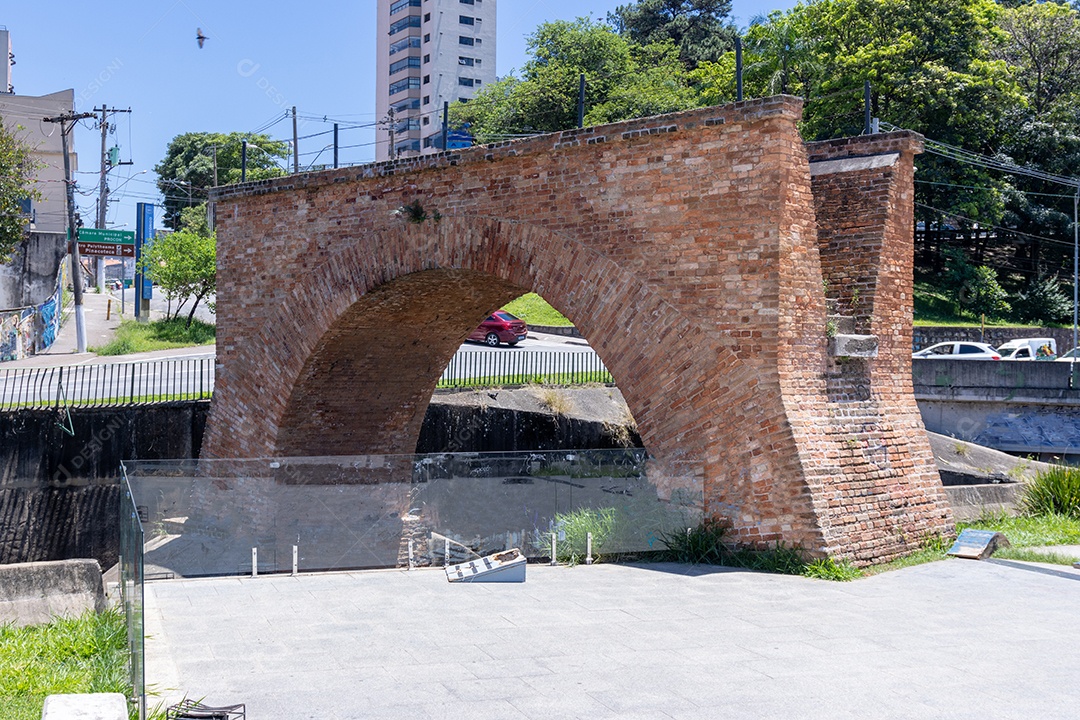 Ponto turistico de Jundiaí ponte torta.