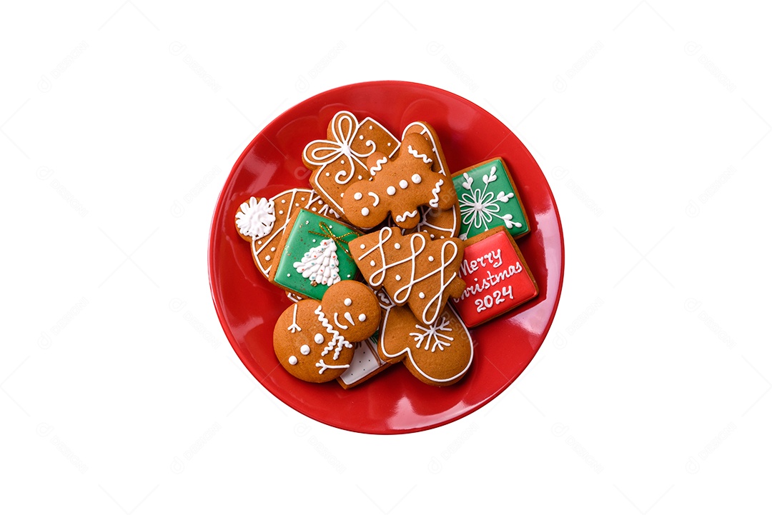 Prato de comida sobre fundo isolado branco