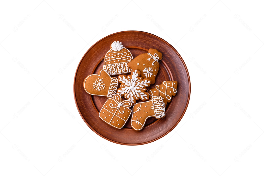 Prato de comida sobre fundo isolado branco