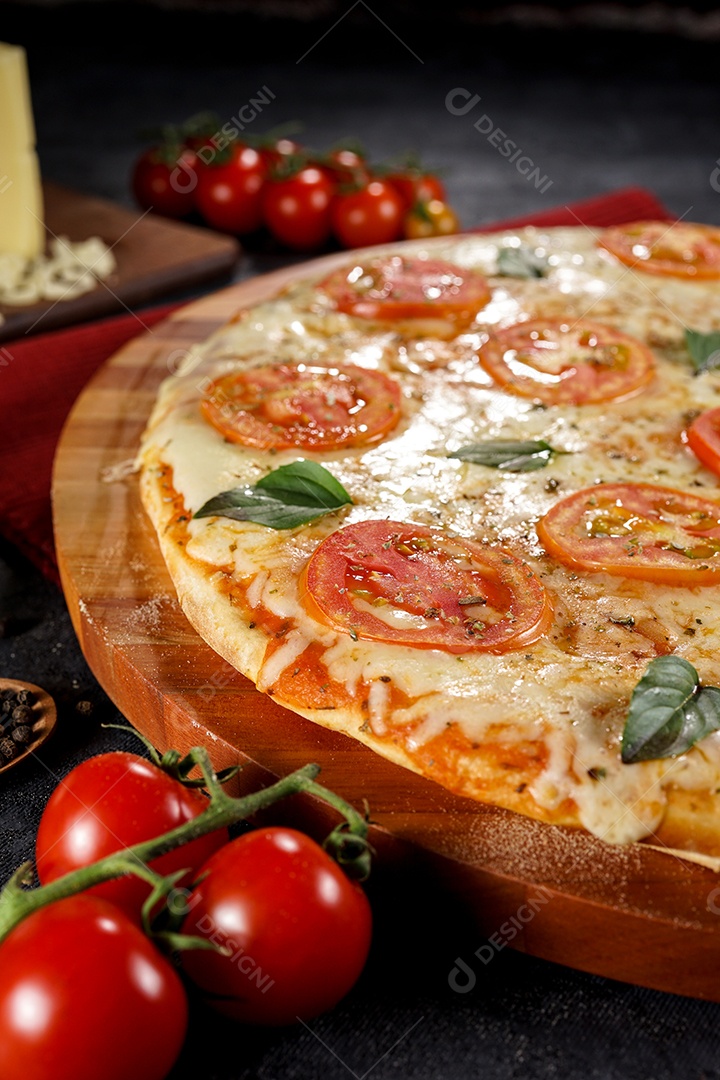 Deliciosa pizza sobre a mesa