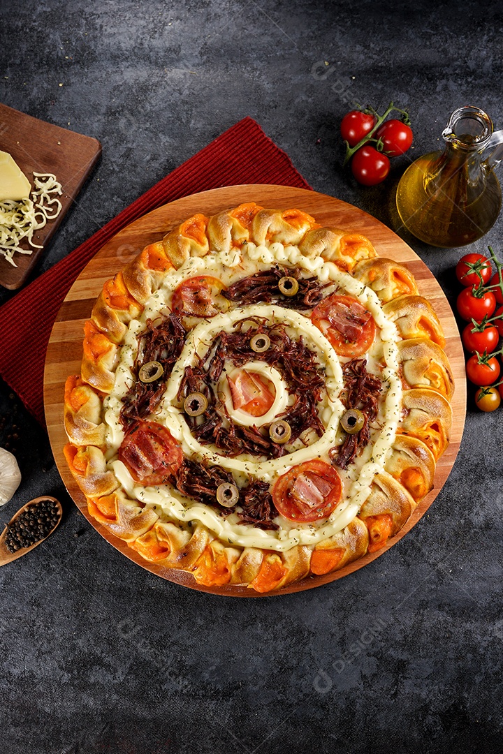 Deliciosa pizza sobre a mesa