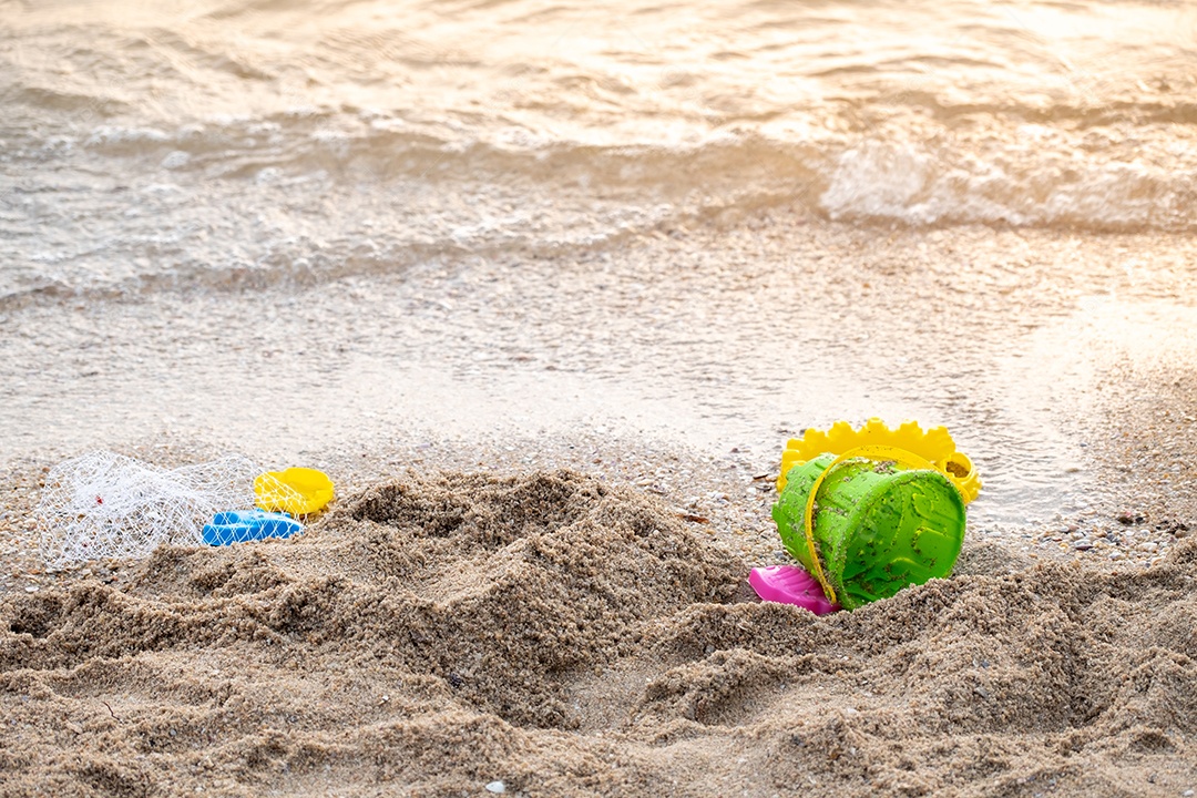 Brinquedos infantis para a praia