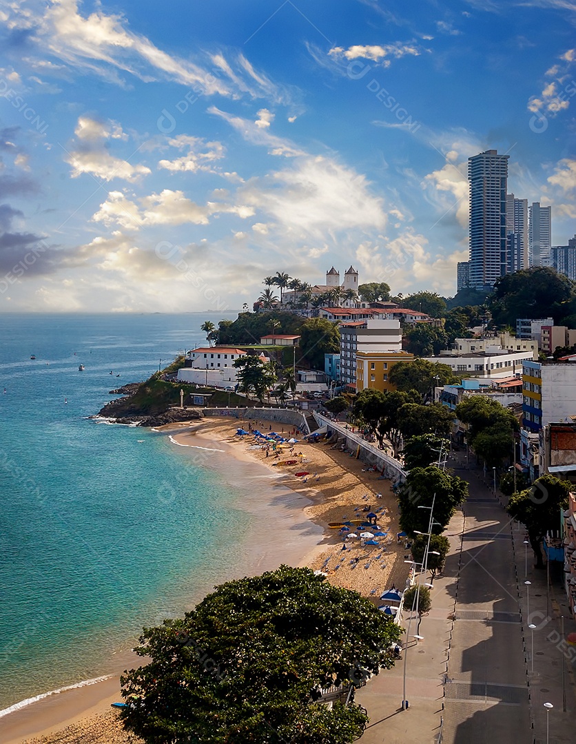 Vista aérea de drone da praia do Porto da Barra em Savaldor Bahia Brasil