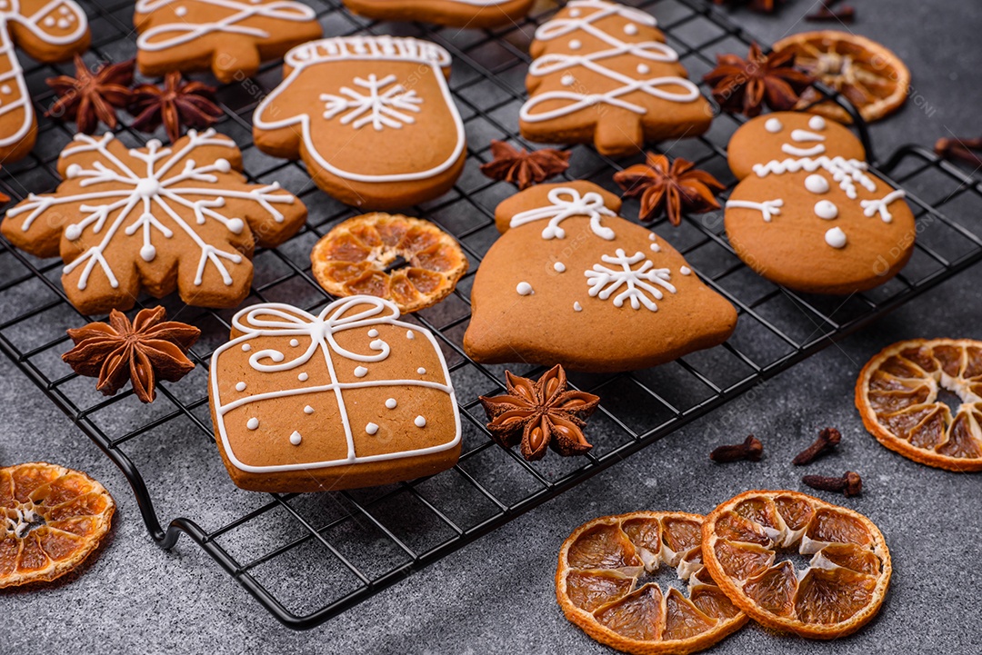 Lindos e deliciosos biscoitos de gengibre de Natal