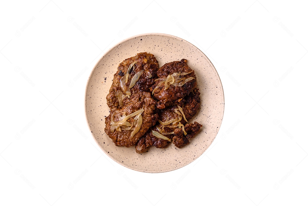 Comida deliciosa sobre prato fundo isolado branco