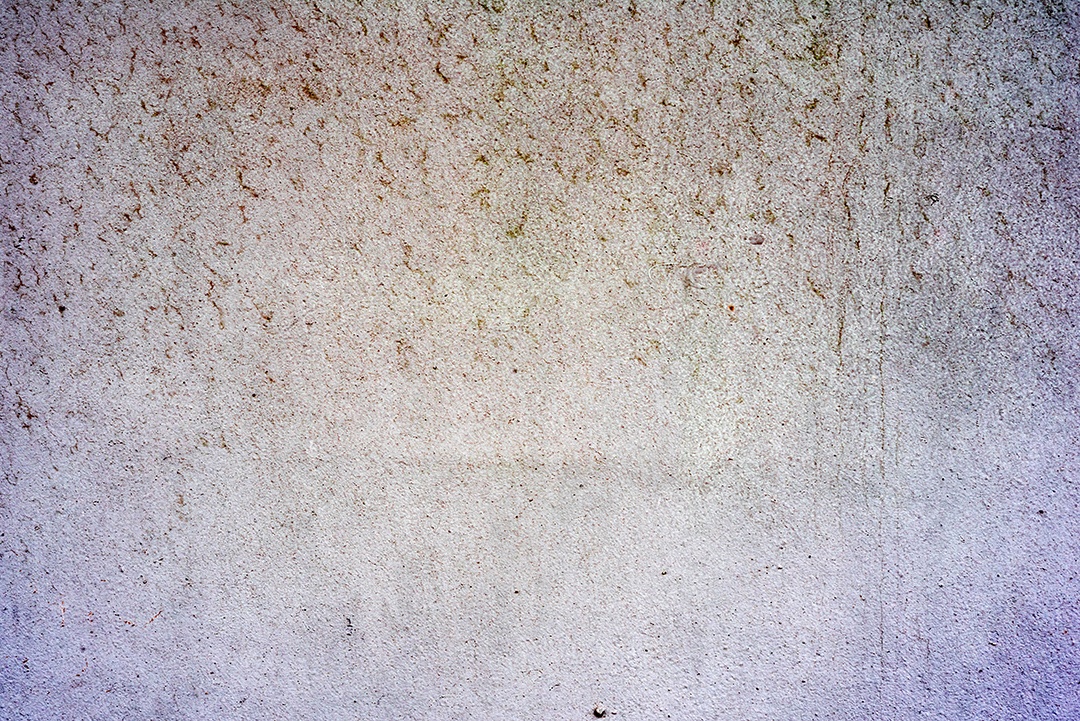 Textura de uma parede metálica com rachaduras e arranhões que podem ser usadas como fundo