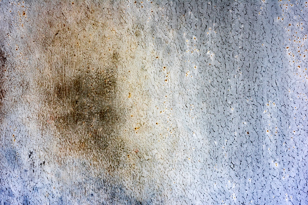 Textura, parede, concreto, pode ser usado como fundo. Fragmento de parede com arranhões e rachaduras