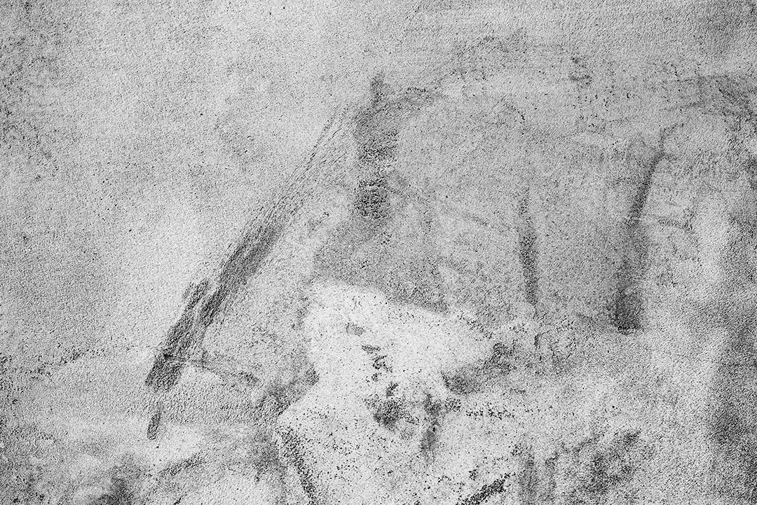 Textura, parede, concreto, pode ser usado como fundo. Fragmento de parede com arranhões e rachaduras