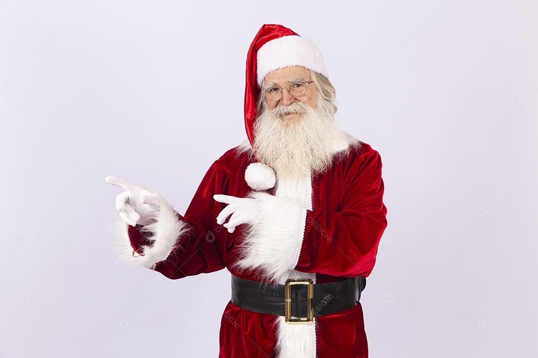 Papai Noel sobre fundo branco